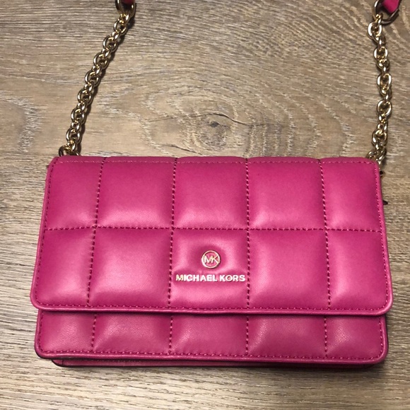 Michael Kors Handbags - Brand🆕💖🔥💖🔥😍 MICHAEL KORS crossbody bag